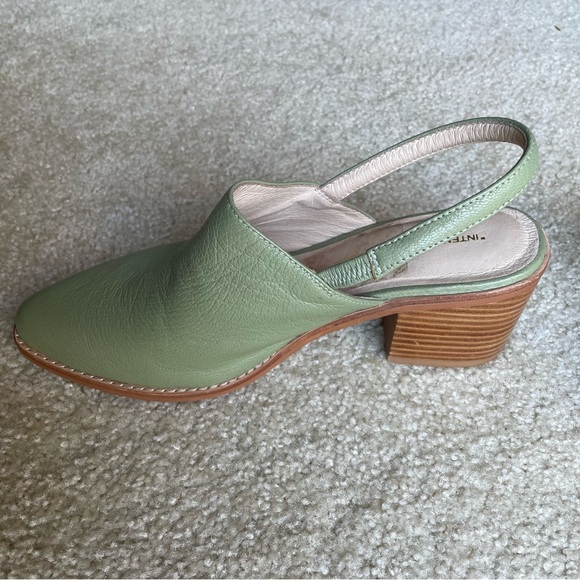 Intentionally Blank Mule Size 39 - Picture 7 of 8